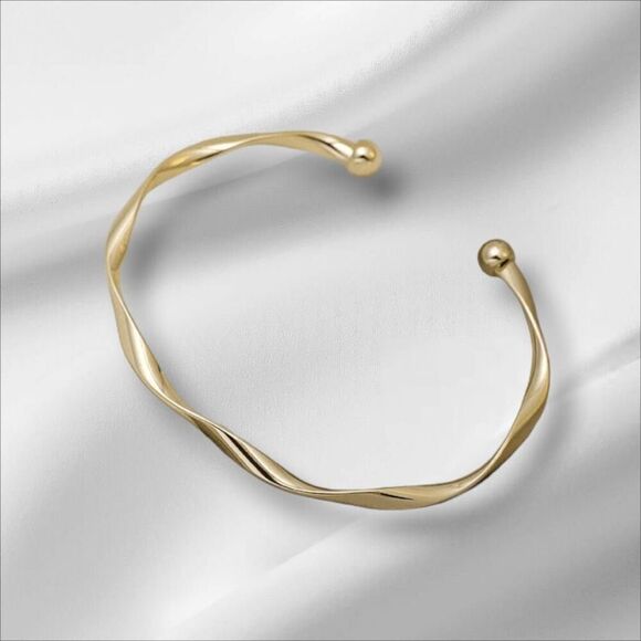 5โSimple Gold Swirled Cuff Bracelets - Picture 1 of 2